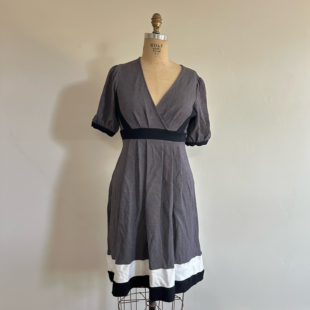 Calvin Klein Gray Puff-Sleeve Midi Dress with Black Waistband and White Hem